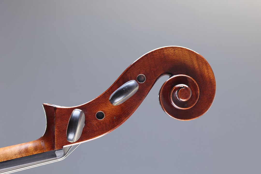 Leonhardt Rainer W. - Mittenwald Anno 2025 - Die dunkle Wolke - 3/4 Cello - C-029k